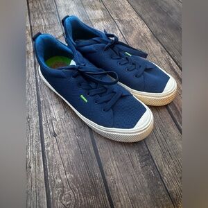 Cariuma Navy Blue Athletic Shoes